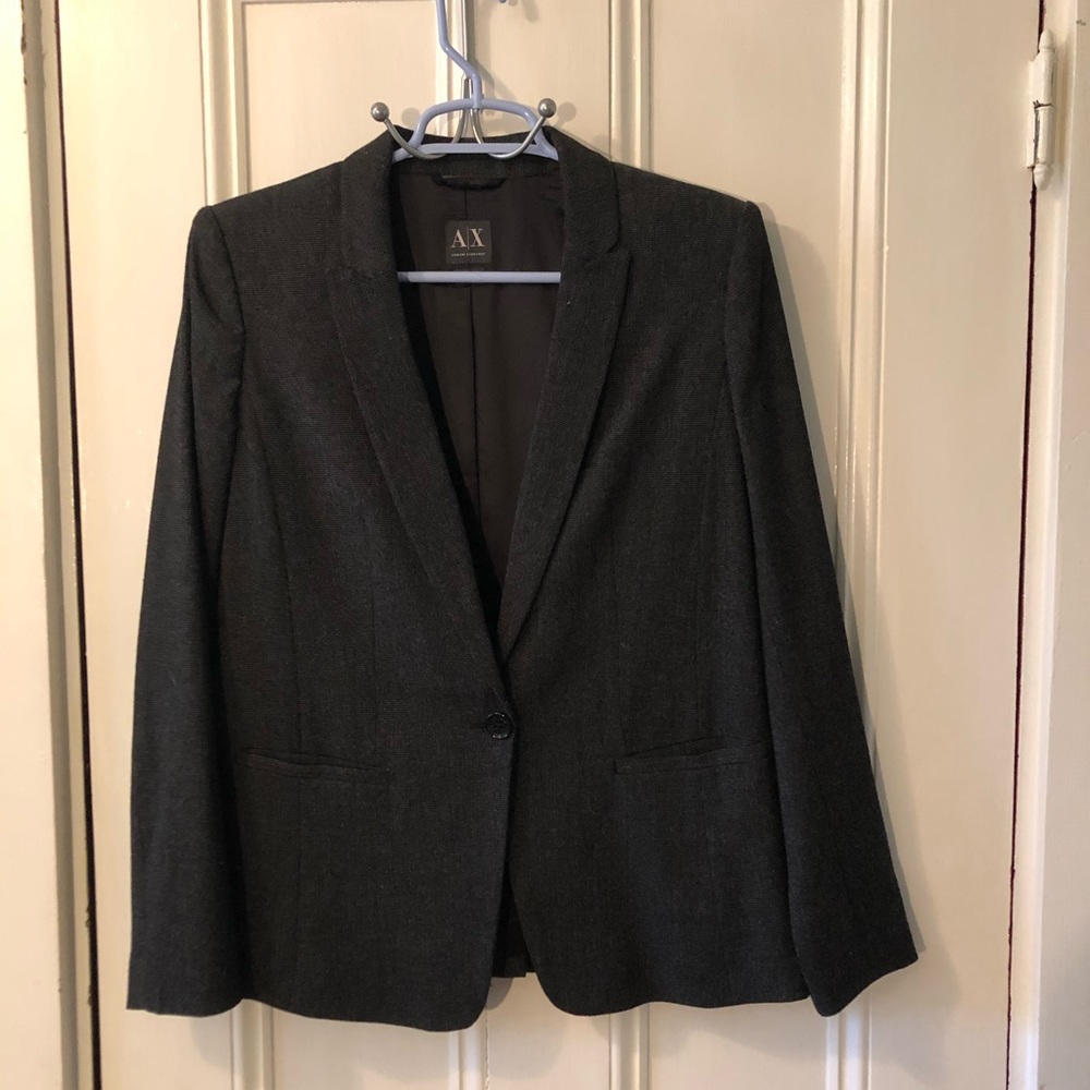 Classic Armani wool blend blazer